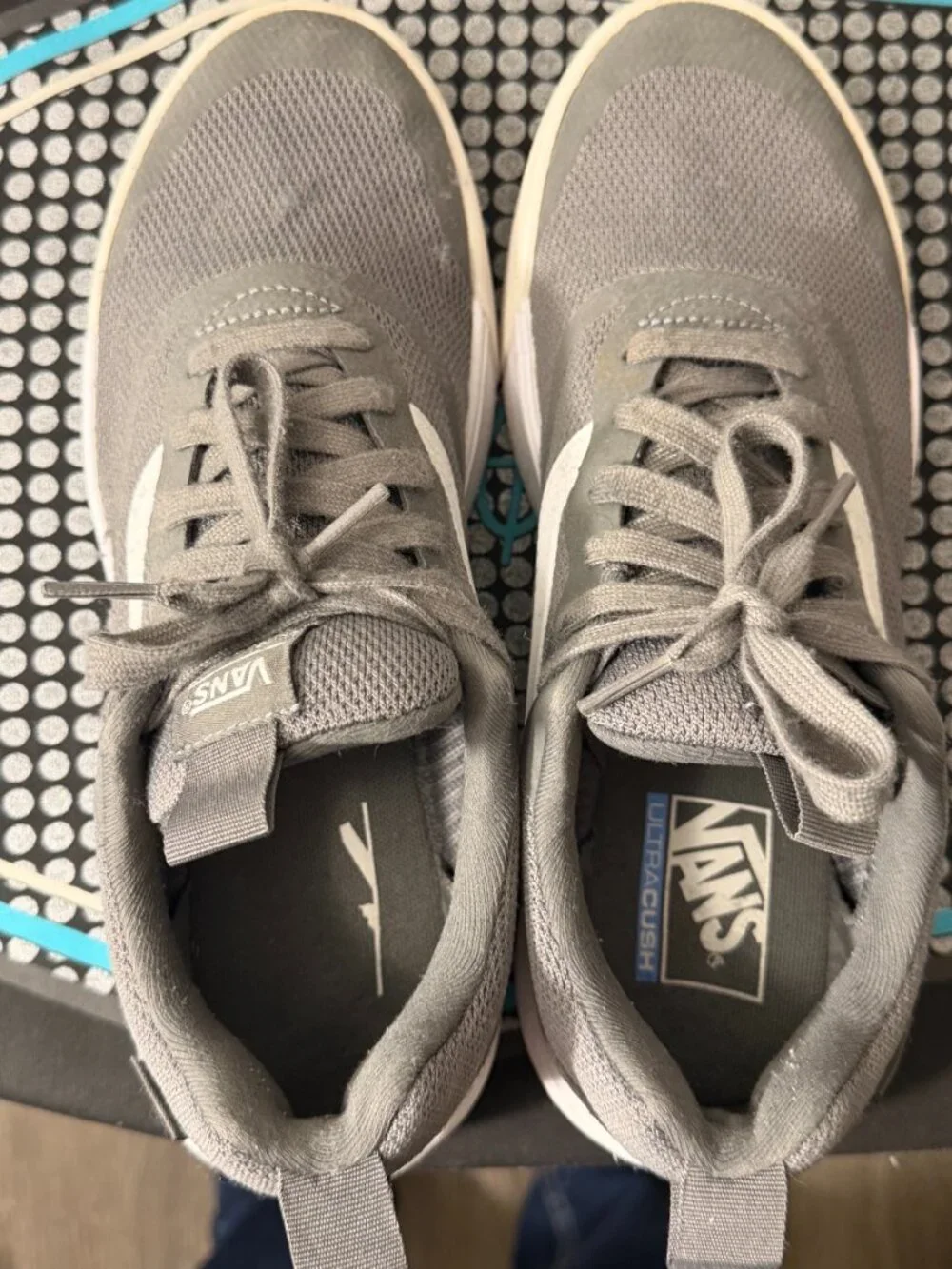 Vans UltraRange - Gray White Gum Men's Sneakers – Excellent Used Condition